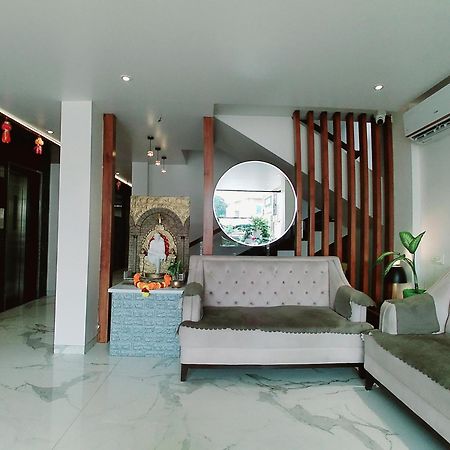 Hotel Sai Pratik, Newly Built Up, Complimentary Shuttle To The Temple Shirdi Buitenkant foto